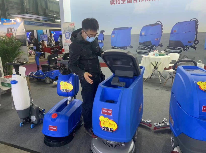 肇庆坦洁洗地机公司致力于电动洗地机的生产、销售和服务百家